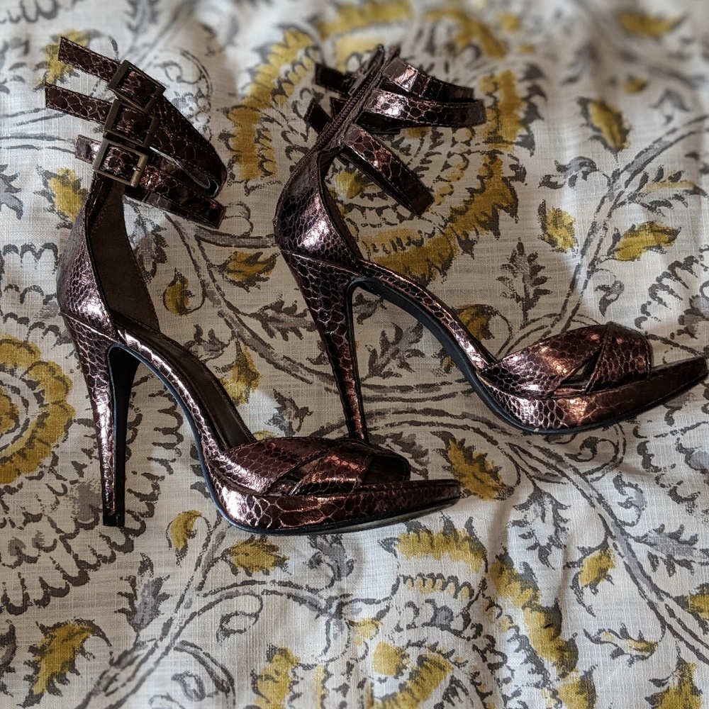 Rouje Sexy bronze strapped open stiletto heel